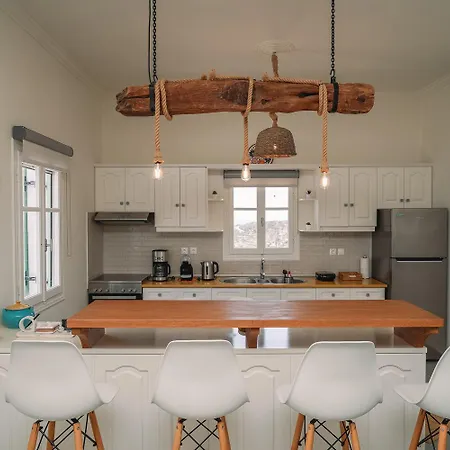 빌라 Xrisopigi Moonlight House Sifnos
